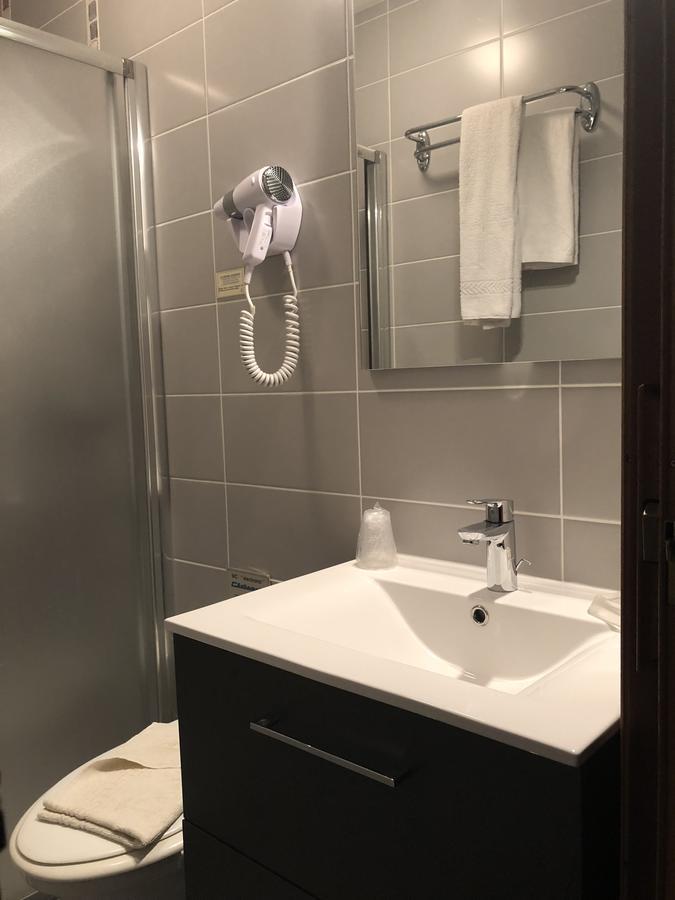 Ségny La Bonne Auberge מראה חיצוני תמונה